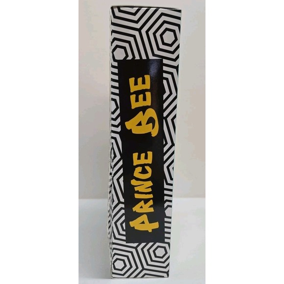 LOL Surprise OMG Guys Prince Bee Fashion Doll w/ 20 Surprises! NEW - Picture 4 of 7